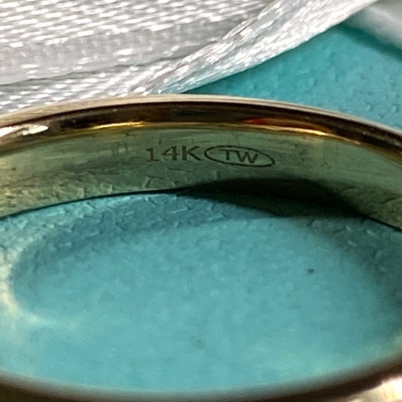 1/2 carat natural diamond band 14k yellow gold size 6.5 - Picture 4 of 5